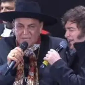 Milei cantó junto al Chaqueño Palavecino
