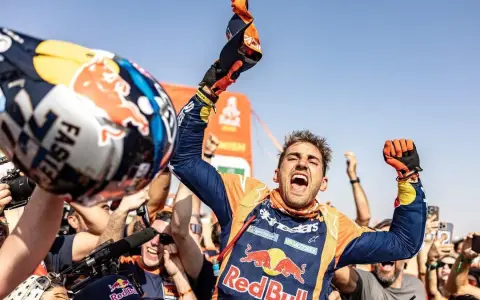 Tenía que ser el día para la consagración total de Luciano Benavides en el Rally Dakar.