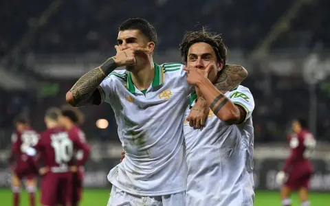 Paulo Dybala se lució en Turín, ciudad donde también supo descollar, cuando jugaba en Juventus.