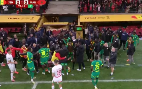 Final escandalosa en la Copa África, manchada por las sospechas de corrupción arbitral.
