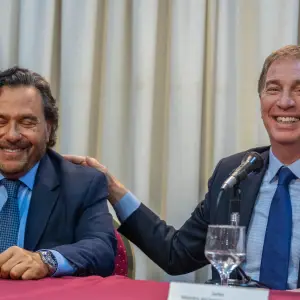 Con el "cassette de siempre", Sáenz y Santilli respondieron cinco preguntas en Salta