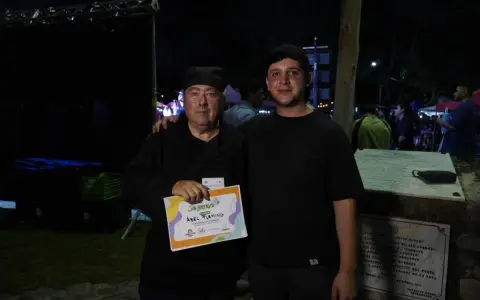 Participantes de la quinta edición del Concurso de la Empanada Sanlorenceña