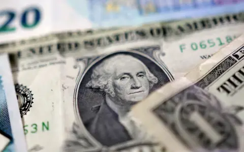 En la plaza informal de Salta, el dólar se negoció entre $1.450 y $1.500