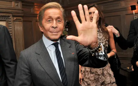 Murió Valentino Garavani, el emperador eterno de la elegancia