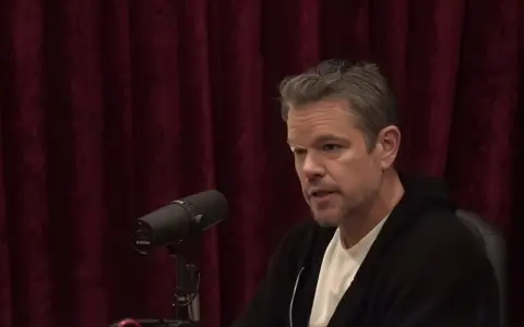 Matt Damon, en el set de Joe Rogan.