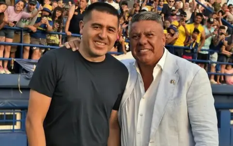 Juan Román Riquelme y Claudio "Chiqui" Tapia.