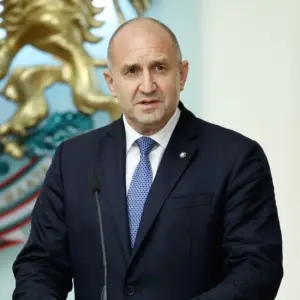 Rumen Radev dimite como presidente de Bulgaria para presentarse a las elecciones