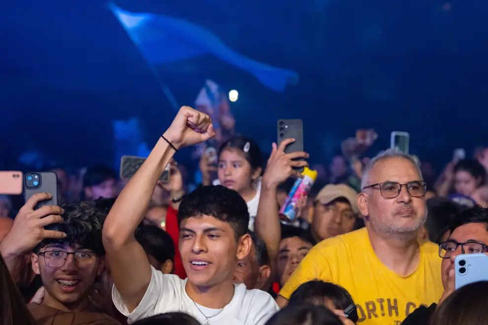 Salta recibió a Luciano Benavides con una caravana épica bajo la lluvia