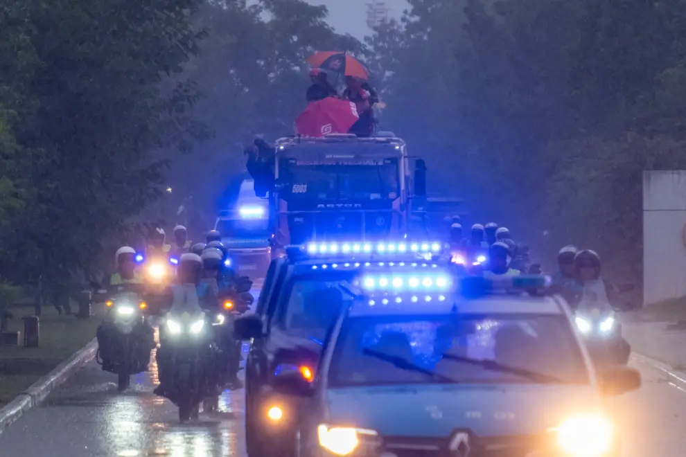 Salta recibió a Luciano Benavides con una caravana épica bajo la lluvia