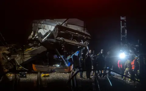 Descarrilan dos trenes de Rodalies en Cataluña 