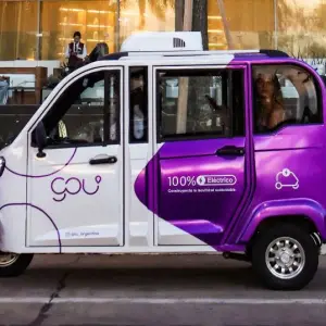 Así es GOU, la app de transporte eléctrico: 30% más barata, con ahorro para los choferes y que podría llegar a Salta en 2027