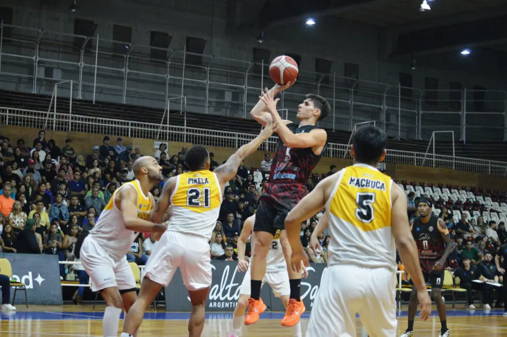 Los Infernales vs. Comunicaciones