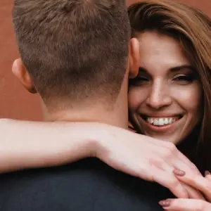 Día del abrazo: un gesto simple con grandes beneficios