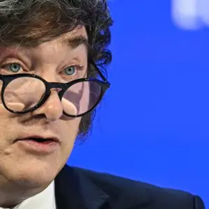 Por qué Milei se mostró más moderado en Davos, respetó el discurso que tenía escrito e hizo nuevos gestos de alineamiento con EE.UU