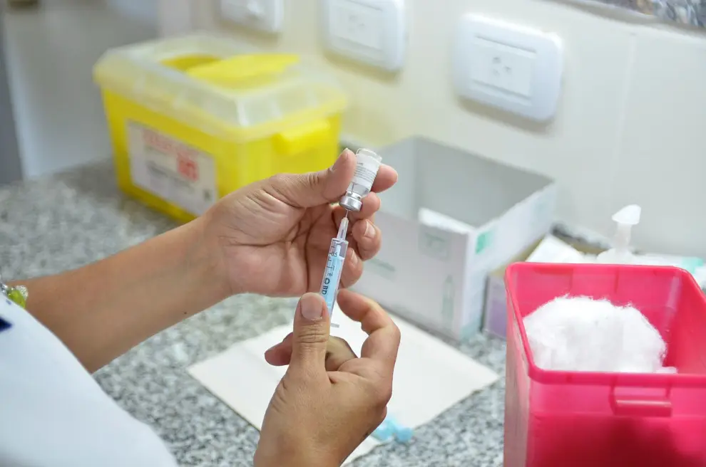 El Gobierno nacional distribuye 170 mil dosis de la vacuna contra el dengue