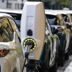 Año récord en eléctricos y el boom "silencioso" de los híbridos: cuáles fueron los autos más vendidos en 2025
