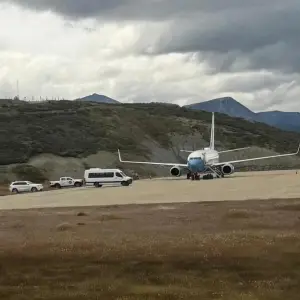 ¿A qué vino el misterioso avión del Departamento de Defensa de EE.UU que aterrizó en Usuhaia sin permisos oficiales?