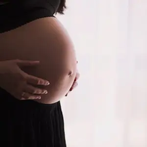 Amnistía denunció que el Gobierno bloquea el acceso a la salud sexual y reproductiva