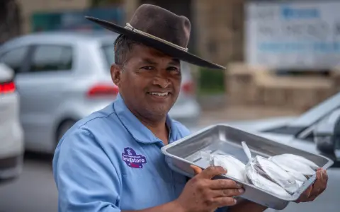 Luis Ance vendedor de empanadillas
