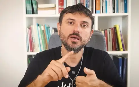 El diputado Juan Grabois utilizó un lenguaje crudo y comparaciones polémicas para denunciar el estado de las rutas nacionales