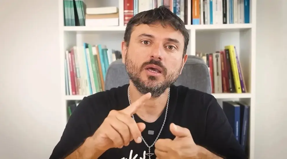 El diputado Juan Grabois utilizó un lenguaje crudo y comparaciones polémicas para denunciar el estado de las rutas nacionales
