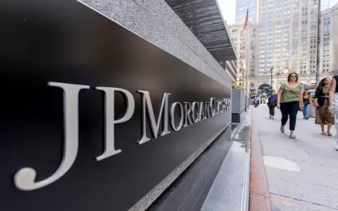 J.P. Morgan: El riesgo país toca el valor más bajo desde junio de 2018.