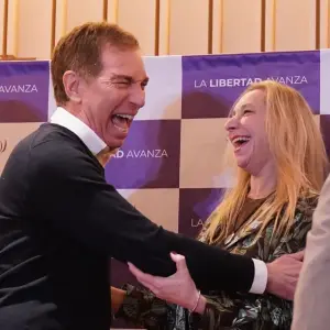 Diego Santilli busca el aval de Karina Milei para ser candidato a gobernador