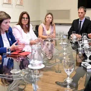 "Me importan dos ovarios si son 50 menores o 500. Saben lo que hacen", dijo Patricia Bullrich al recibir a familiares de Jeremías Monzón