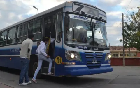 Colectivo línea 7A de Salta.