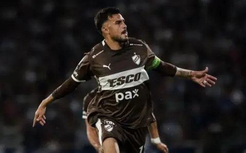Platense metió un triunfazo ante Talleres en el Kempes.