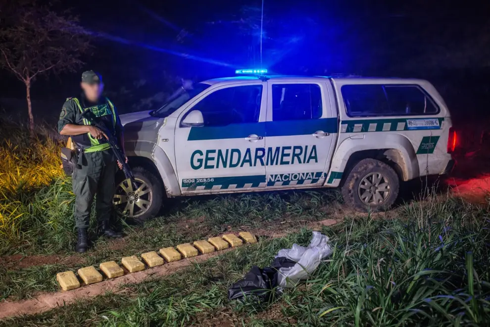 gna detuvo a tres narcos y secuestro mas de 33 kilos de droga en tartagal