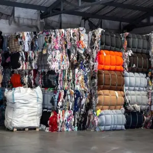¿Argentina, basurero textil? La polémica por la ropa usada y de bajo costo crece en Salta