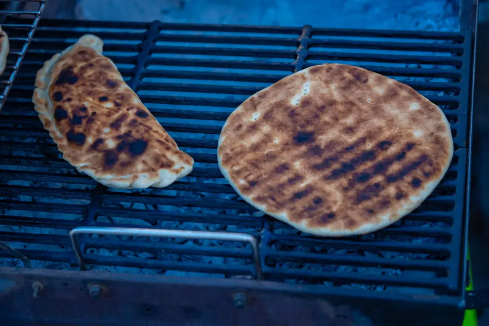 Leonel Romero y su madre venden tortillas