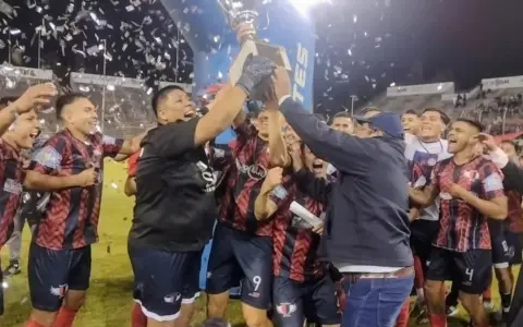 Los festejos de Aviación, campeón de la última Copa Salta en 2024