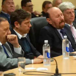 Cómo fue la reunión secreta entre la CGT y cinco gobernadores para voltear la reforma laboral
