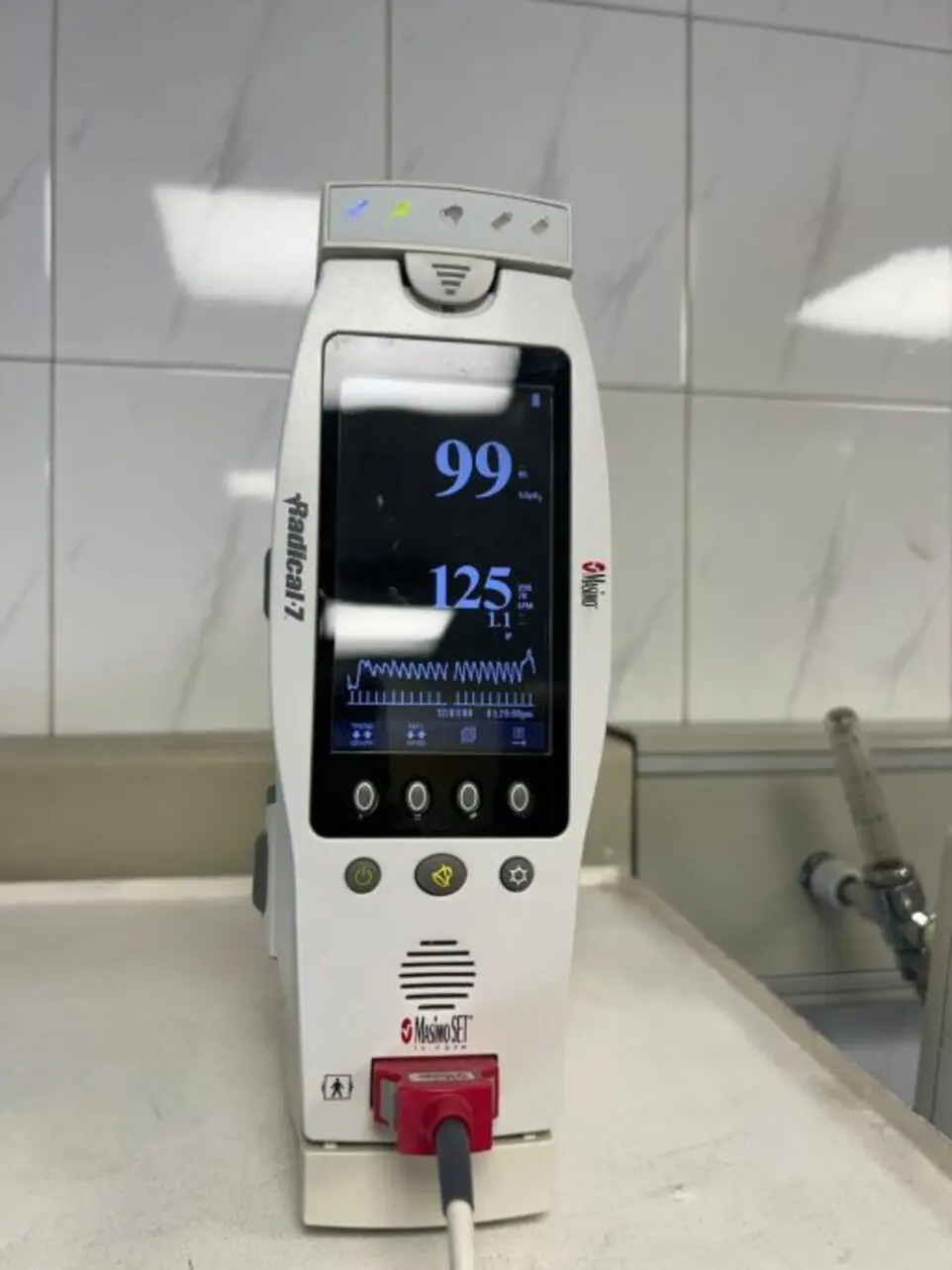 Equipamiento del HPMI detectado en una clínica privada