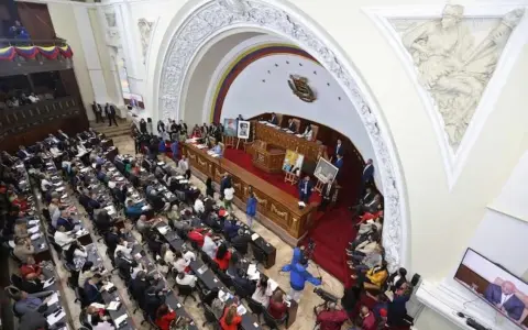 El recinto de la Asamblea Nacional durante la discusión de la ley de amnistía - Créditos: @PEDRO MATTEY
