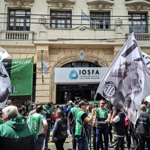 Disuelven IOSFA a un año de los despidos ¿Qué pasa con la cobertura de salud de las Fuerzas Armadas?
