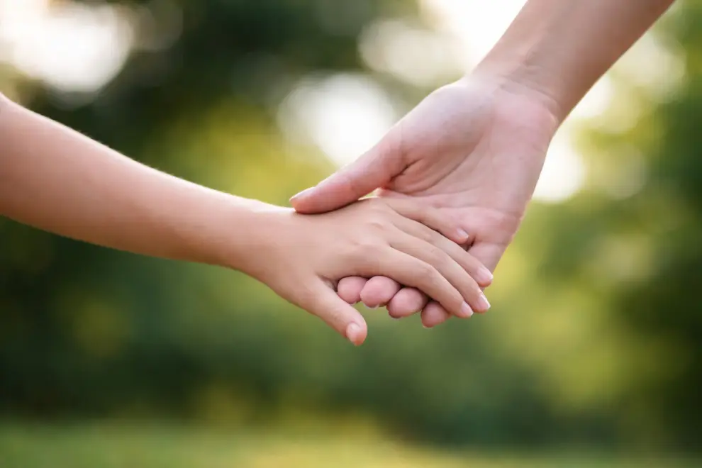 Dos hermanas adolescentes quieren ser adoptadas juntas