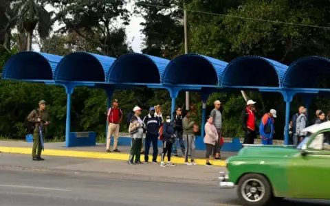 Cierran hoteles en Cuba.