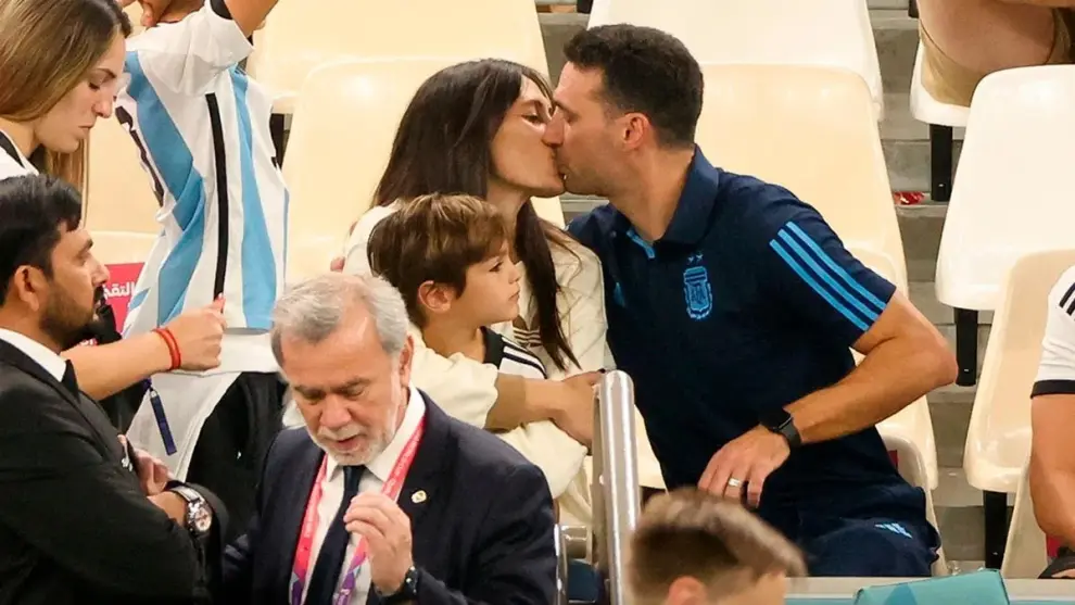 Lionel Scaloni y su familia en Qatar 2022