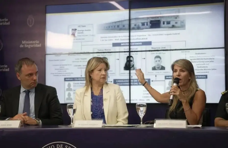 Conferenca de prensa de la ministra de Seguridad y la jueza fderal Sandra Arroyo Salgado.