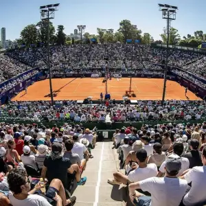 Arrancó el Argentina Open: la ilusión de 12 tenistas argentinos en el torneo que con el tiempo ganó prestigio y consideración mundial