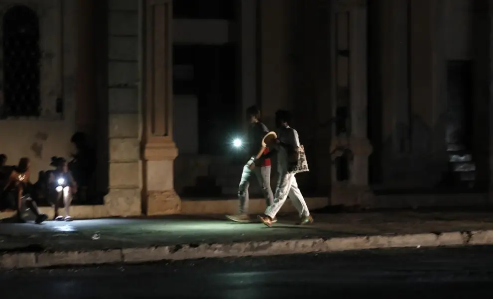 Cuba sufre apagones prolongados por la falta de combustible.