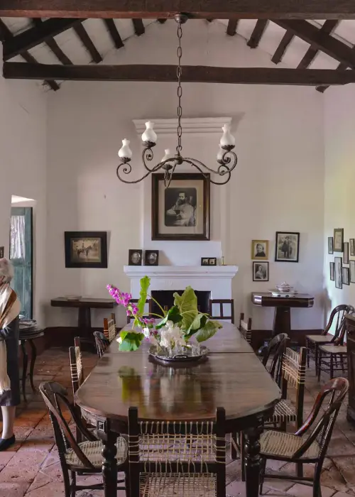Marietta Güemes en la estancia de Chicoana