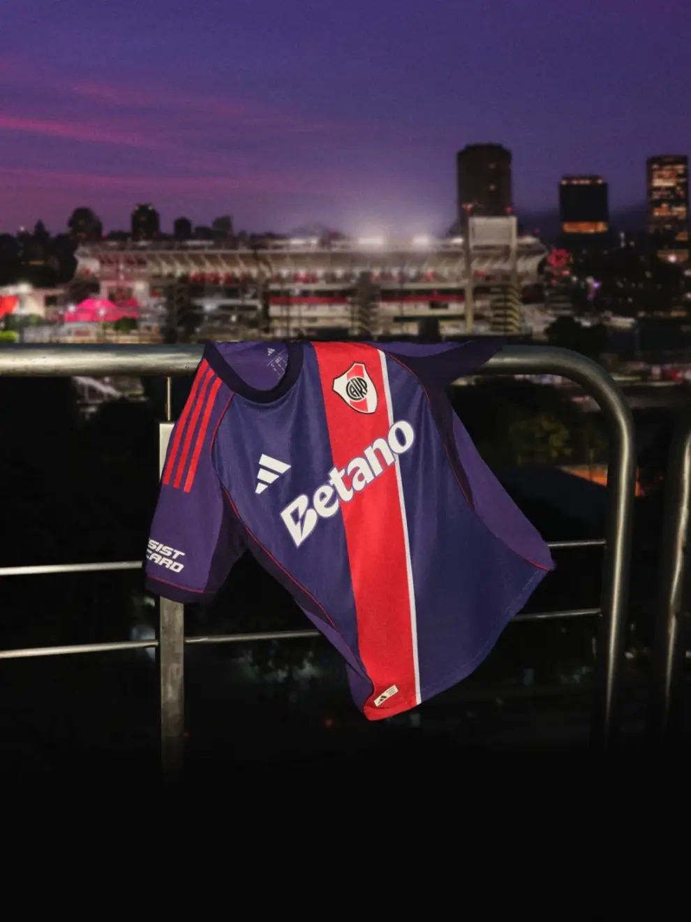 La tercer camiseta de River