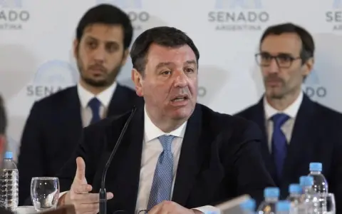 Diego Spagnuolo junto a Javier Milei