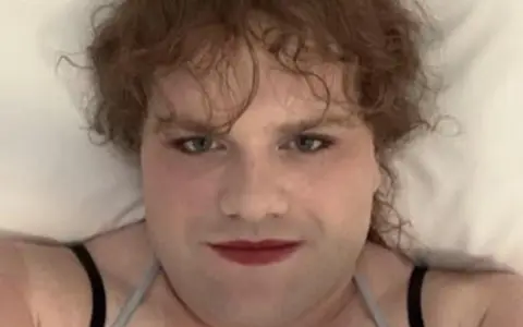  Jesse Van Rootselaar,