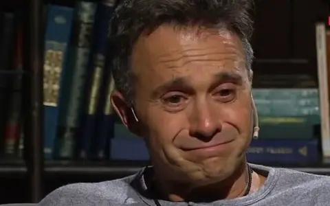  Sergio Lapegüe - periodista y conductor televisivo
