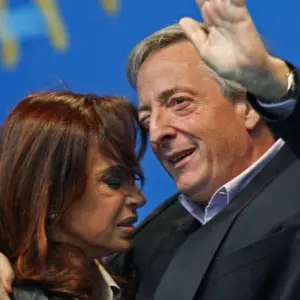 Los pilotos de Néstor y Cristina Kirchner confirmaron que volaban a Santa Cruz con valijas y sin pasajeros